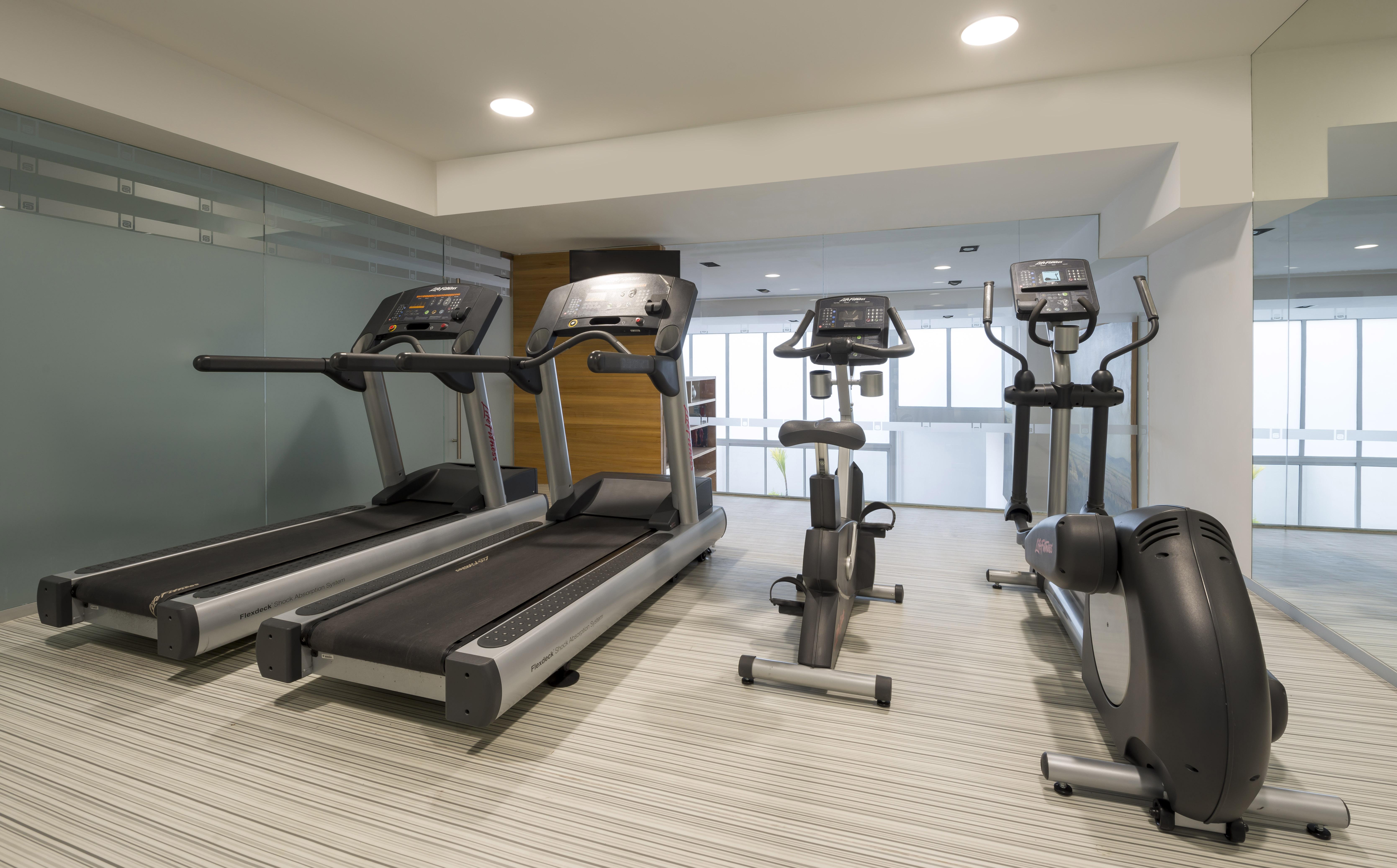 מלון Camino Real Puebla Angelopolis מראה חיצוני תמונה A gym