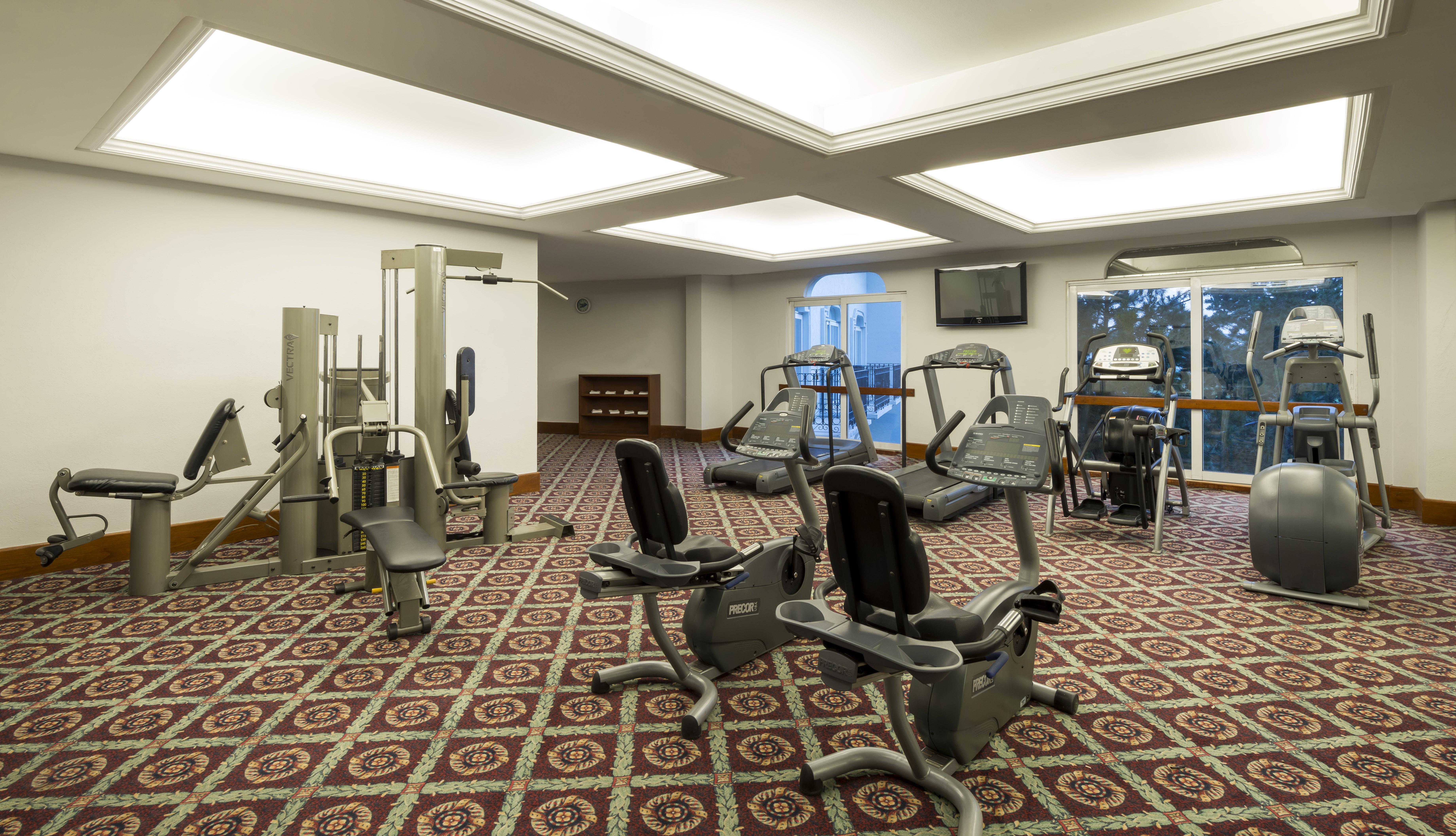 מלון Camino Real Puebla Angelopolis מראה חיצוני תמונה The gym at the hotel